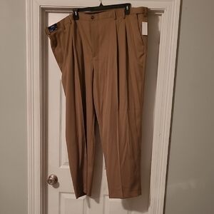 Izod Men's Brown Pleated Dress Pants